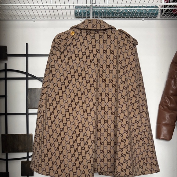 Gucci Tan Monogrammed Cape with Gold Buttons - Picture 10 of 10